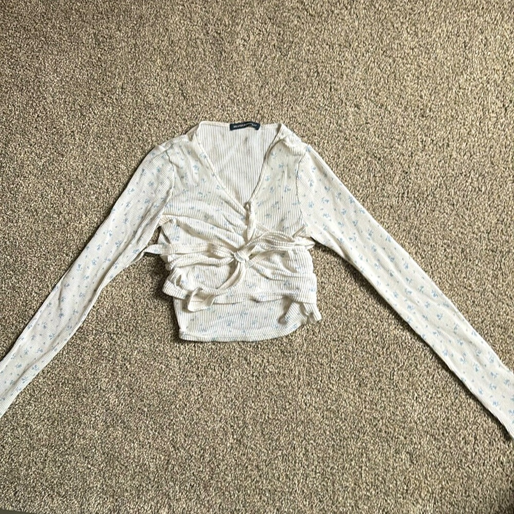 Brandy Melville long sleeve top